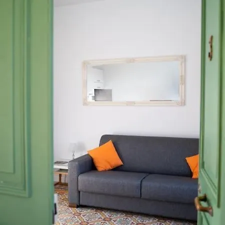 Apartment Pad *